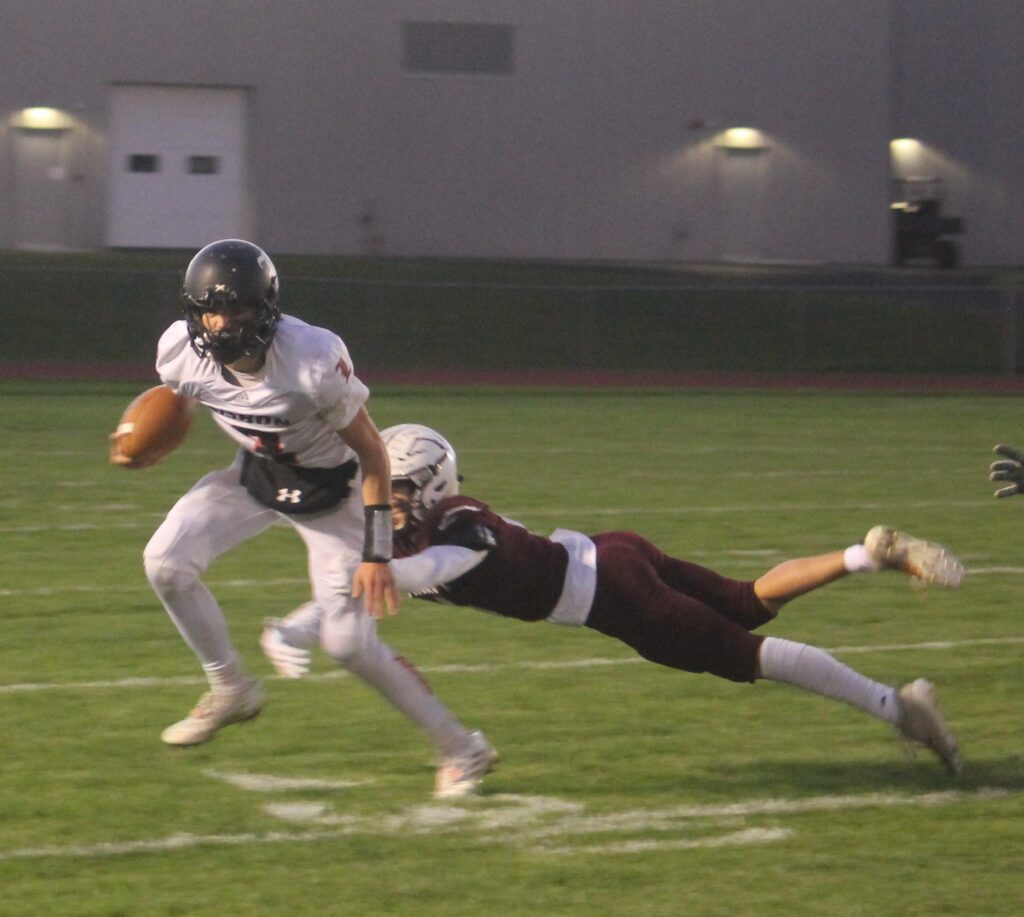 Pylon Observer Lisbon keeps it grounded in 14-13 win over Ponies -Piscataquis Observer