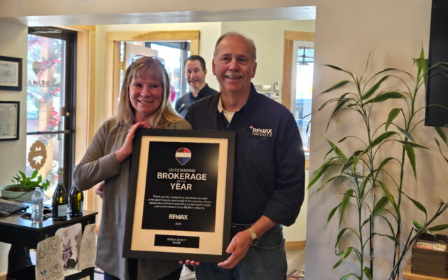 RE/MAX INFINITY named Outstanding REMAX Brokerage of the Year